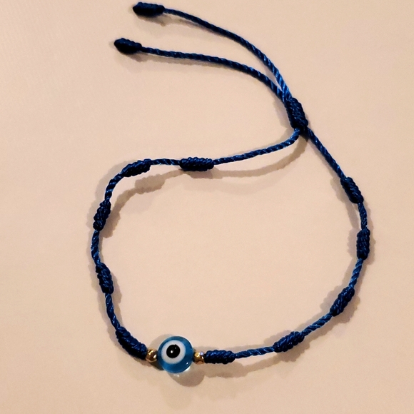 Jewelry - Evil eye bracelet with blue string